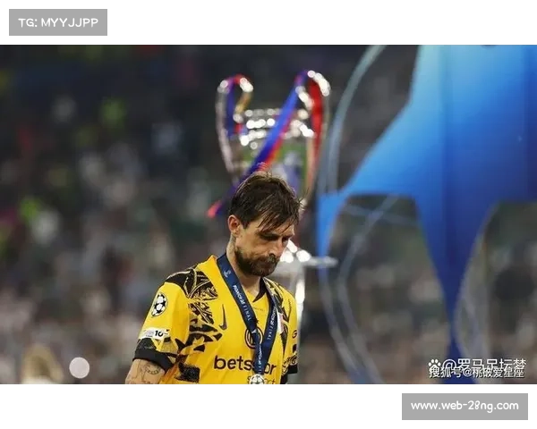 国米角球战术配合，阿切尔比头球击中横梁错失扩大比分